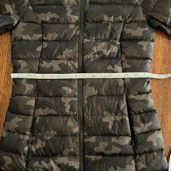 NWOT Eddie Bauer Camouflage Green Parka Packable and lightweight Size XS - Picture 12 of 16